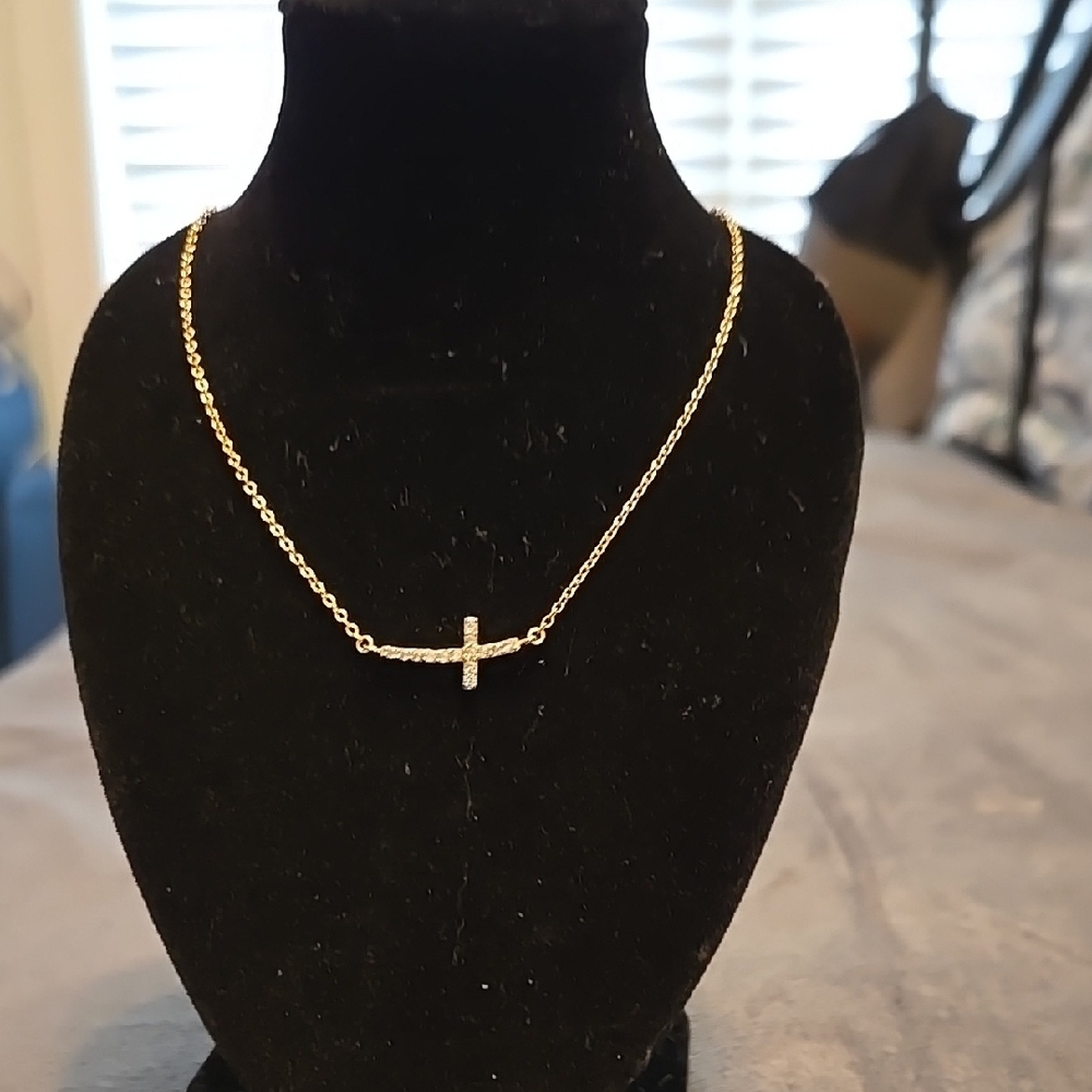 Elegant Gold Cross Necklace